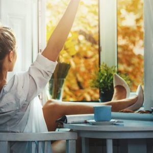 Koşturmaca içinde geçen şu günlerde unuttuğumuz bir şey var: Doğru