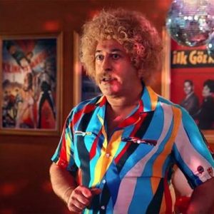 Komedyen Cem Yılmaz’ın senaryosunu yazdığı ve başrolünde yer aldığı ‘Arif