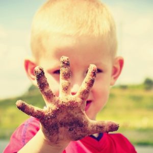 Unutmayın, çocuğunuzun mikroplara da ihtiyacı var! Annelik gerçekten de farklı