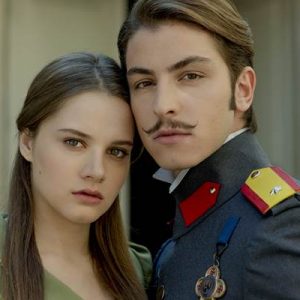Vatanım Sensin’in “HiLeon”u, Eonline tarafından düzenlenen “En İyi TV Çifti”