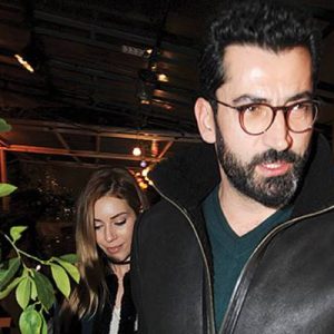 Kenan İmirzalıoğlu, eşi Sinem Kobal’la Cankurtaran’daydı. Yapımcı Mario Kassar’dan film