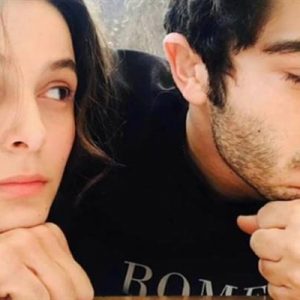 Burak Deniz, sevgilisi Büşra Develi’yle ilgili “Birbirimizin setine gitmeyiz, prensibimiz