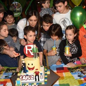 Eşi Mustafa Sandal ile boşanacakları magazin gündemine bomba gibi oturan