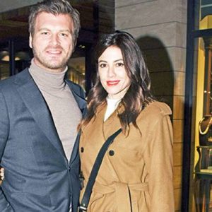 Kıvanç Tatlıtuğ ile Başak Dizer çifti evliliklerinin ikinci yılını Karaköy