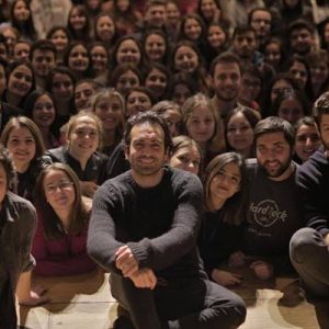 Çarpıcı konusu ve etkileyici oyunculuklarıyla sinemaseverlerde büyük merak uyandıran ‘Mahalle’