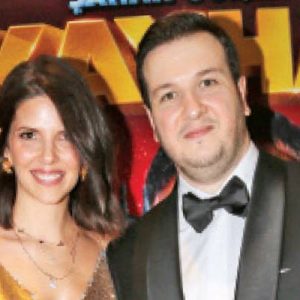 Şahan Gökbakar, yeni filmi ‘Kayhan’ın galasına eşi Selin Gökbakar’la el