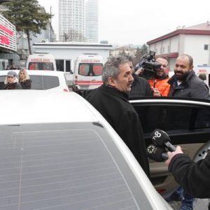 Safra kesesinden rahatsızlanan türkücü Yavuz Bingöl Şişli Etfal hastanesine kaldırıldı.
