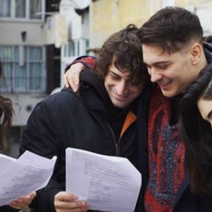 Geçen yıl duyurulan Netflix’in Türk dizisinin çekimleri başladı. Popüler çevrim