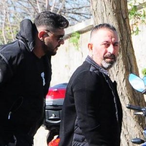 Komedyen Cem Yılmaz önceki gün Bebeköy Backyard’a yeni aldığı Mercedes-Benz