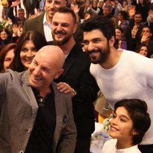 Cuma günü vizyona giren’ın yeni filmi “Çocuklar Sana Emanet”in ekibi