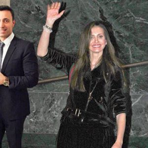 Kameralara en son ağlayarak yansıyan Emina Jahovic, objektiflere gülücük saçtı.