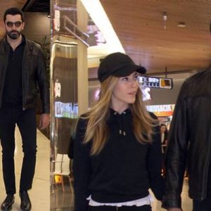 Türkiye’nin en ünlü jönlerinden Kenan İmirzalıoğlu ile eşi Sinem Kobal,
