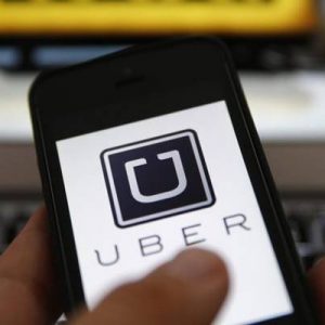 İstinye’den Atatürk Havalimanı’na gitmek için UBER aracıyla seyahat eden Birgül