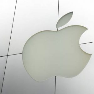 Apple, telefon fiyatlarını ciddi biçimde etkileyen gümrük vergilerini atlatmanın yolunu,