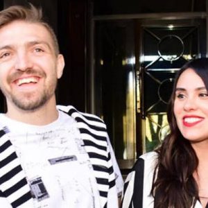 Futbolcu Caner Erkin’in oyuncu eşi Şükran Ovalı bebeklerinin ismini açıkladı.