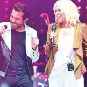 Ajda Pekkan ve Kenan Doğulu, bir alışveriş merkezinin açılışında aynı