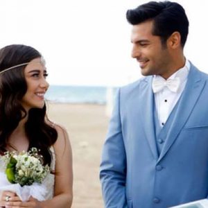 Aşkları ‘Kiraz Mevsimi’ dizisinin setinde başlayan Özge Gürel ve Serkan