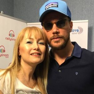 Radyo D’nin sevilen programcısı Sarı Şeker Sema, her hafta birbirinden