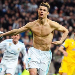 Real Madrid’in yıldız futbolcusu Cristiano Ronaldo formasını çıkarmasıyla ilgili konuştu.