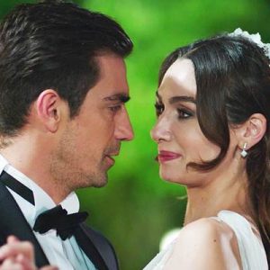Birce Akalay, final yapan ‘Siyah Beyaz Aşk’ dizisine, Instagram hesabından