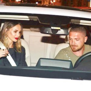 Mustafa Sandal’la boşanma davası devam eden Emina Jahovic, önceki gece