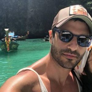 Yakışıklı oyuncu Serkan Çayoğlu ile oyuncu sevgilisi Özge Gürel’in Instagramda