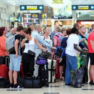 Alanya Turistik İşletmeciler Derneği (ALTİD) Başkanı Burhan Sili, turizm sezonu