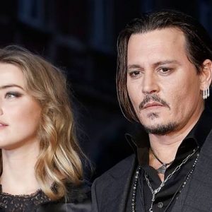 Hollywood yıldızı Depp, Amber Heard ile boşandıktan sonra ilk kez