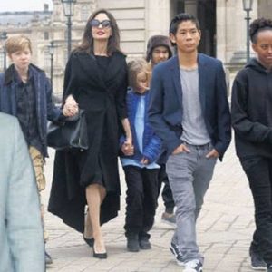 Mahkeme tarafından velayeti kaybetme tehdidine maruz kalan Angelina Jolie, Babalar