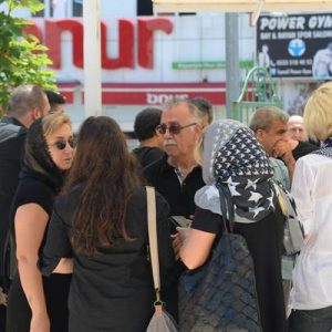 Çocuklar Duymasın dizisinin genç oyuncularından Alp Eren Khamis’in anneannesi Zennure