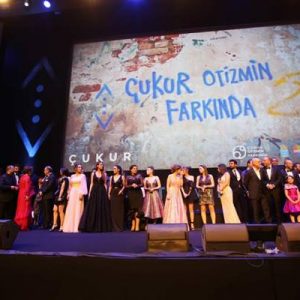 Show TV’de ekrana gelen Ay Yapım imzalı fenomen dizi Çukur,