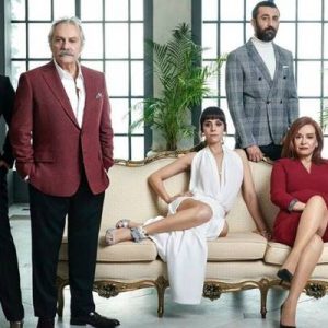 Bir dizi daha final yapıyor. Haluk Bilginer ile Cansu Dere’nin