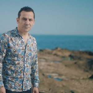 24 Saatte 1 Numara Oldu Çocukluk fotoğrafını paylaştığımız bu ünlü