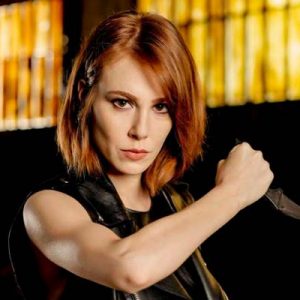 Uzun süredir merakla beklenen BluTV’nin sıradışı vampir dizisi “Yaşamayanlar”ın başrolünde