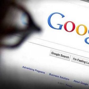 Google lokasyon izleme özelliğini kapatmanız için size bir seçenek sunuyor