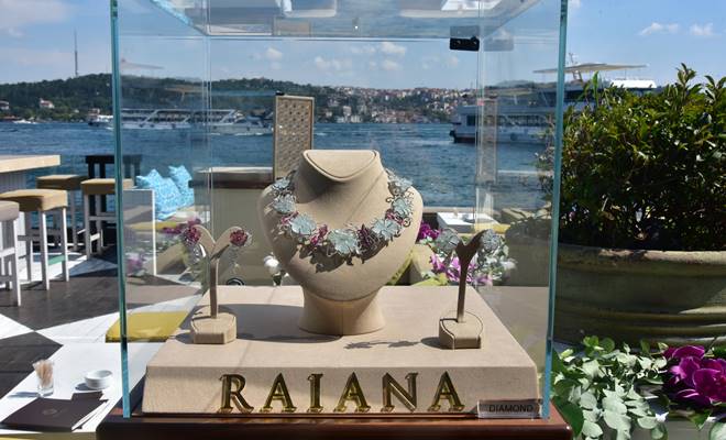 Kişisel bakım ve güzellik hizmetlerinin yanı sıra ‘Raiana’ markası ile