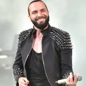 Futbolcu Arda Turan ile girdiği kavgada burnu kırılan ve ameliyat