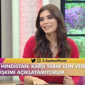 Şarkıcı Mustafa Sandal’la samimi fotoğrafı ortaya çıkan oyuncu Ceren Hindistan,