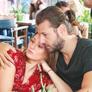 Gizem Karaca ile Ümit Kantarcılar’ın başrollerini paylaştığı ‘Bizim Semtin Çocukları’