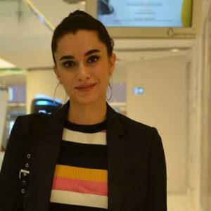 Haftada bir kitap bitiriyorum… Güzel oyuncu Hande Doğandemir önceki gün