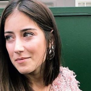 Bizim Hikaye dizisiyle ekranlarda boy gösteren Hazal Kaya’dan şaşırtan bir