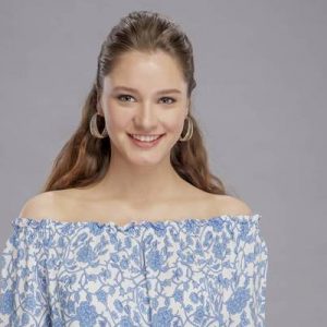 Hayata dört elle sarılan bir genç kız: Cihan… Kanal D’nin