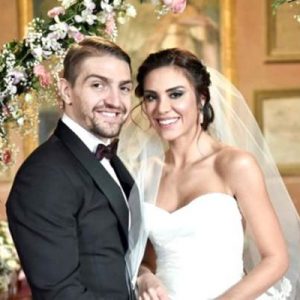 Futbolcu Caner Erkin, 3 ay önce anne olan ve aldığı