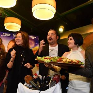 ‘Hedefim Sensin’ filminin basın toplantısı, filmin oyuncuları Ata Demirer, Demet