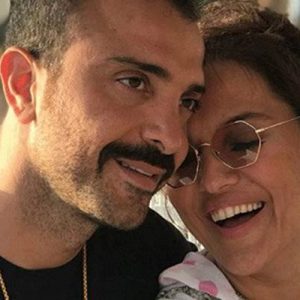 Ünlü çiftin sosyal medya hesapları üzerinden birbirlerini takip etmeyi bıraktıklarına