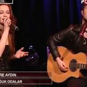Emre Aydın ile Gülden Mutlu’nun ‘En İyi Düet’ ödülü internette