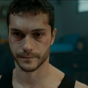 Sürükleyici hikayesi, yüksek temposu ve çarpıcı sahneleriyle izleyicilerini Perşembe akşamları