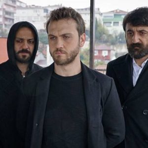 ‘Çukur’un dün akşam ekranlara gelen bölümün finalinde Selim ile Cumali