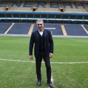 Fenerbahçe’nin yeni teknik direktörü Ersun Yanal, sarı lacivertli takımın yöneticileri