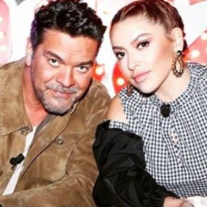 O Ses Türkiye’de jüri koltuğunda oturan Hadise ve Beyazıt Öztürk
